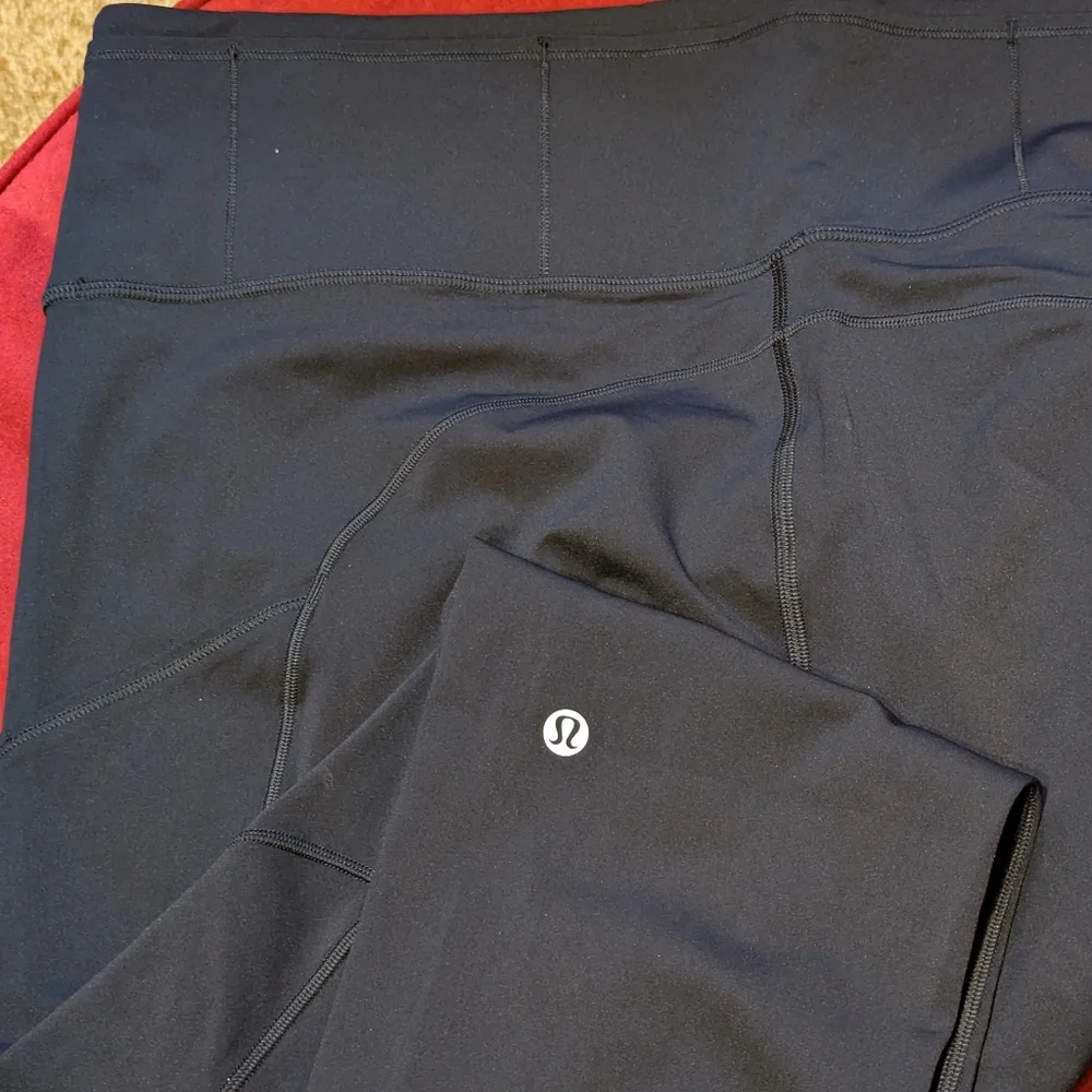 Lululemon NEW Fast and Free 7/8 Tight 25" with Pockets Black Sz 18 - Picture 8 of 10